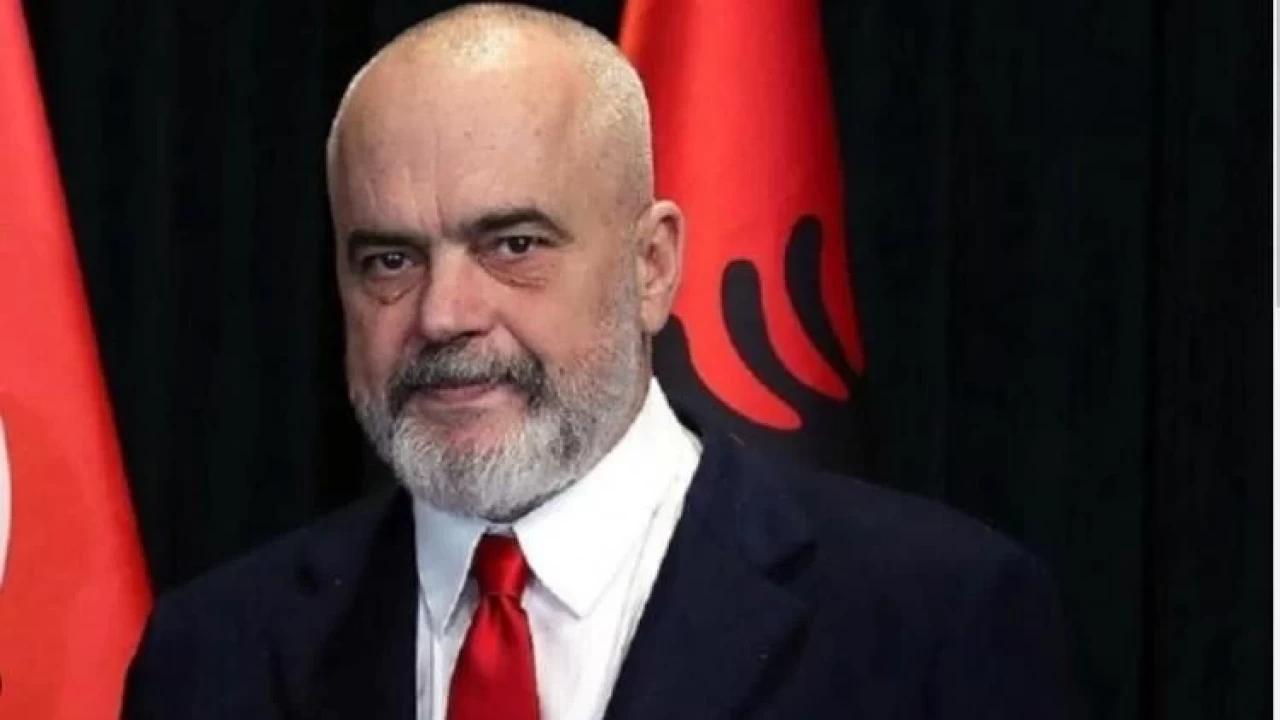 Edi Rama Kaç Yaşında, Boyu Kaç, Evli mi, Kimdir? (Edi Rama Kim? Arnavutluk Başbakanı Kimdir?)