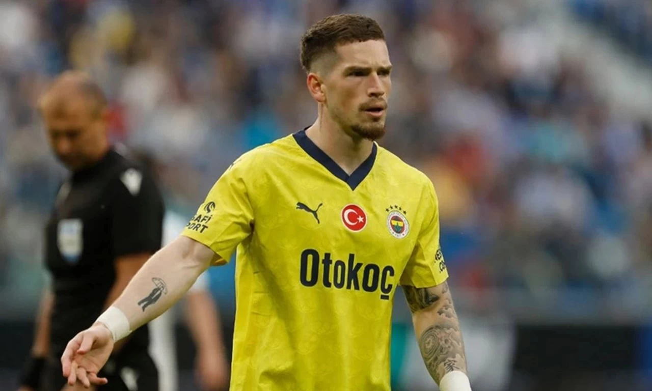 Ryan Kent Neden Fenerbahçe’den Gönderildi? Bir Futbolcunun Eşine Attığı Mesaj İddiası Doğru mu?