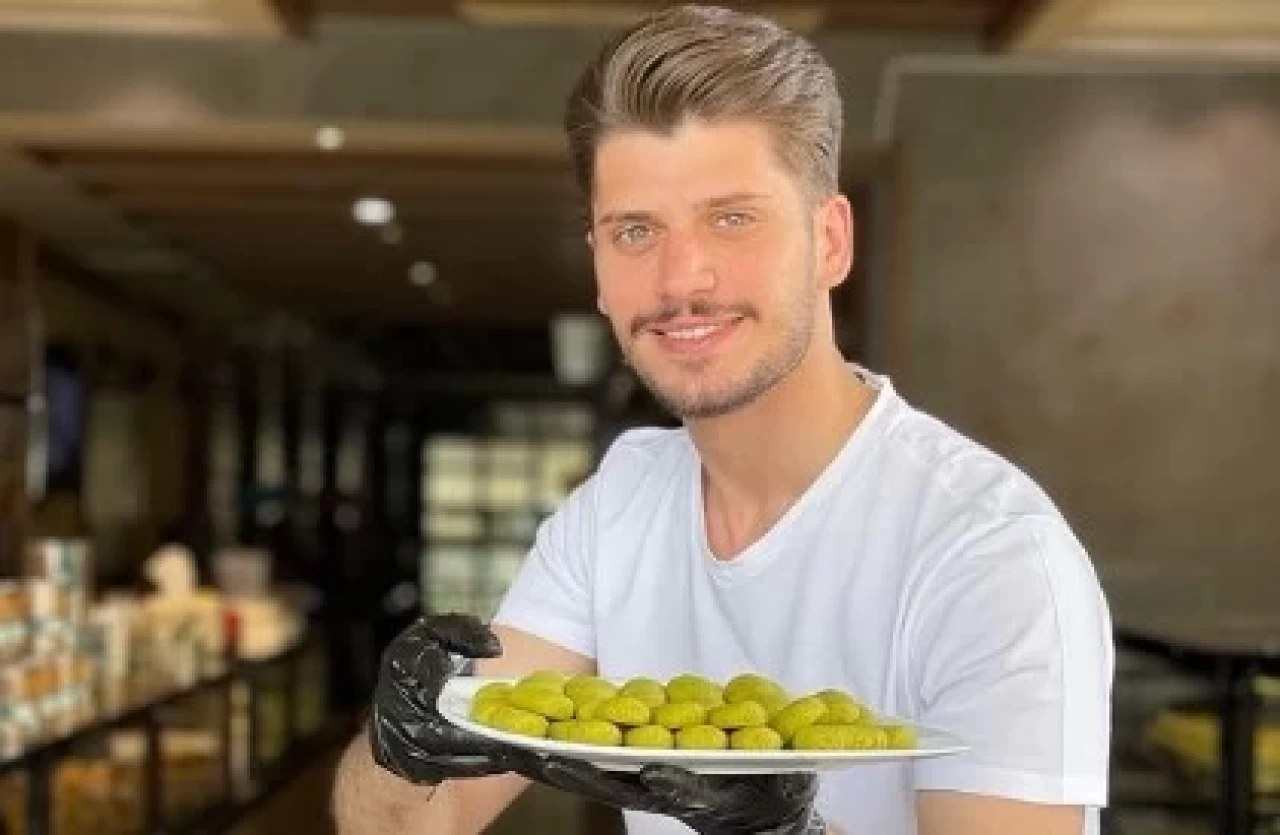 MasterChef Şef Ömer Aksu Kimdir? Hayatı, Kaç Yaşında, Nereli, Evli mi?