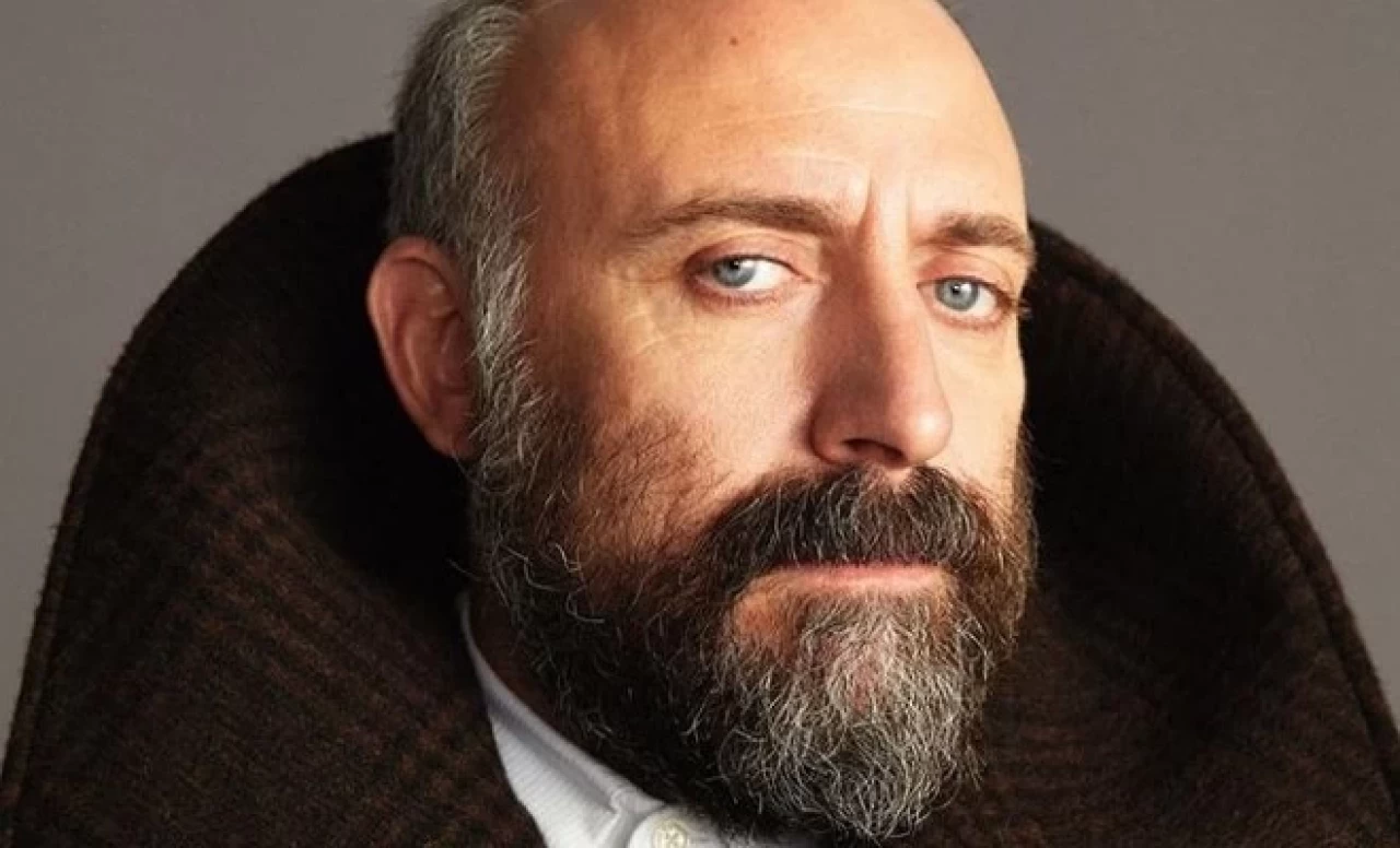 Halit Ergenç'ten Büyük Geri Dönüş! “Kral Kaybederse” ile Ekranları Sallayacak!