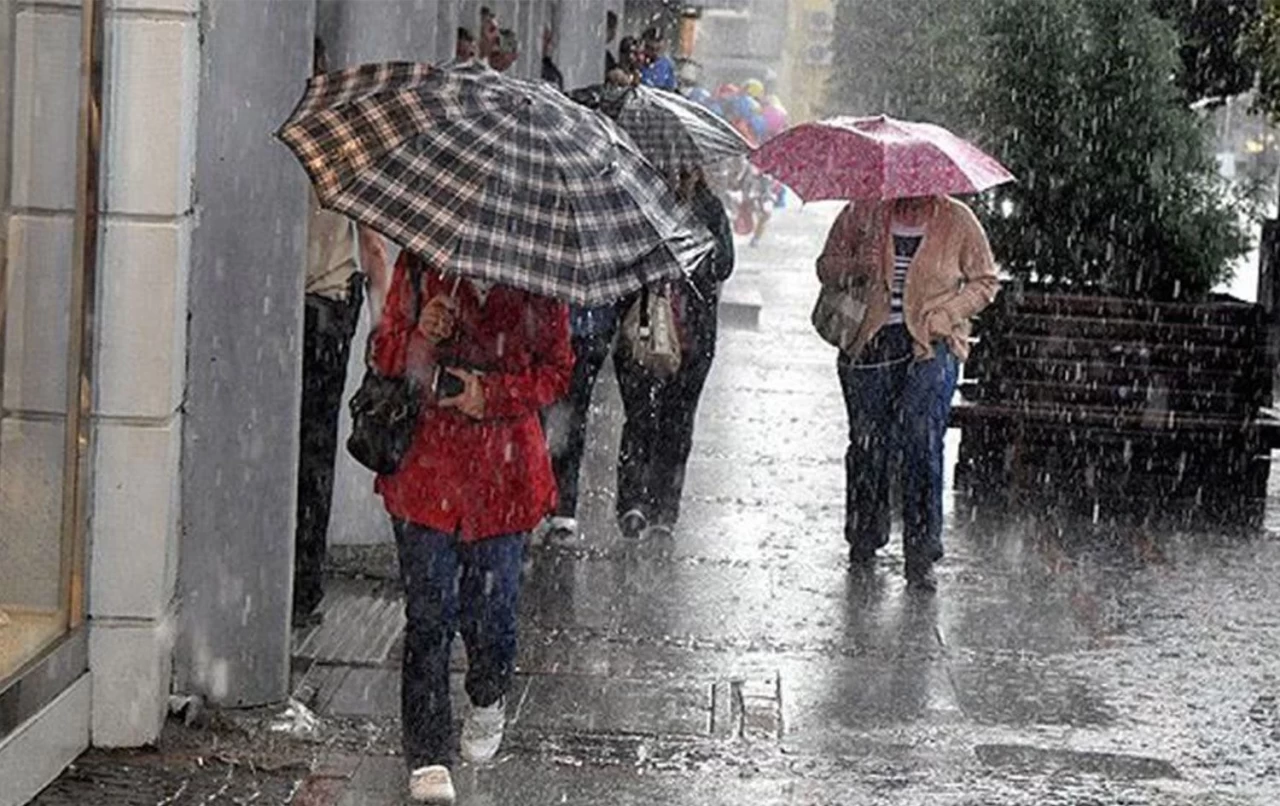 İstanbul İçin Sağanak Yağış Uyarısı! 16-17 Eylül Hava Durumu: Dikkatli Olun, Meteoroloji Alarm Verdi