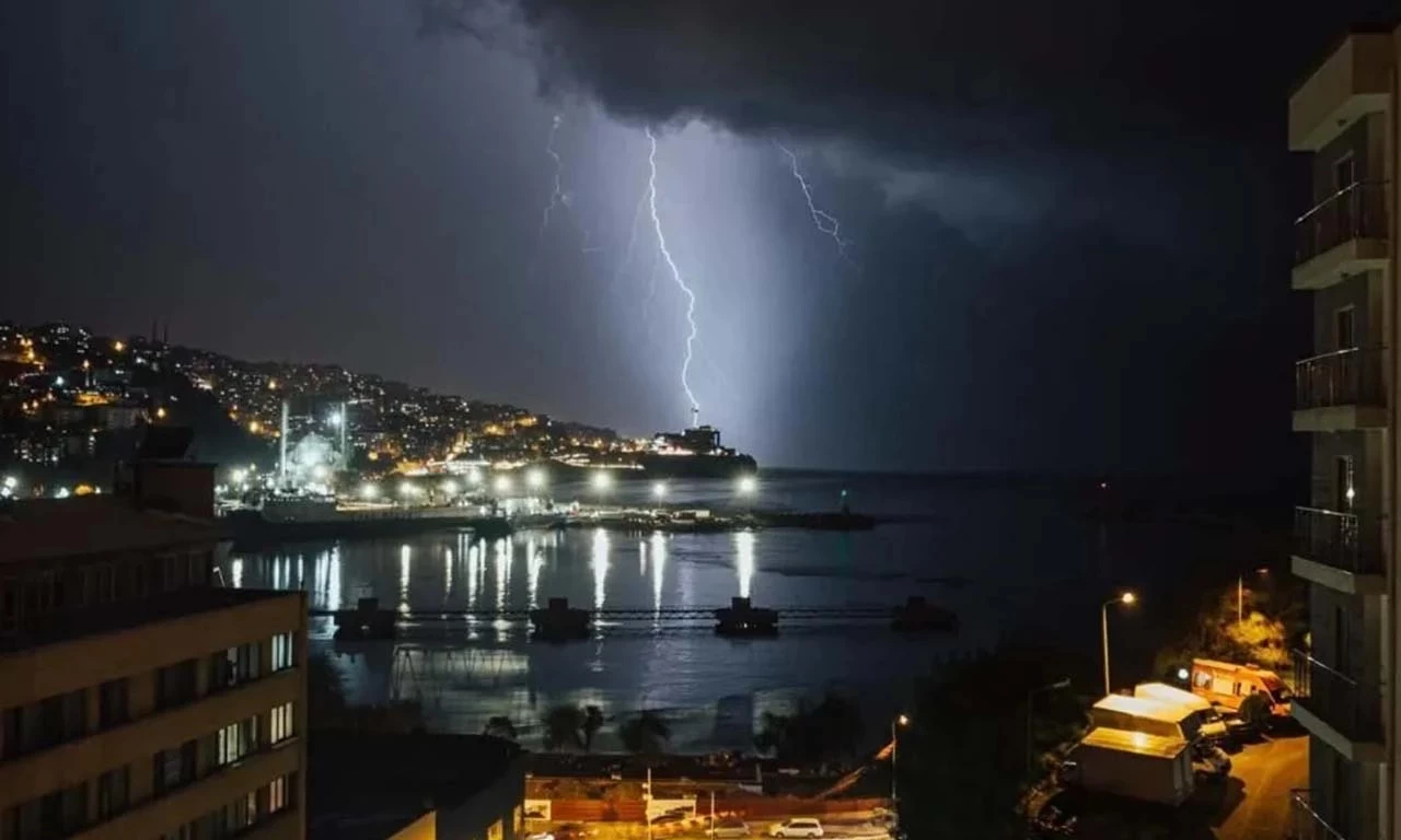 14 Ekim Zonguldak'ta Bugün Okul Tatili Var mı? Hangi İlçelerde Okullar Tatil?