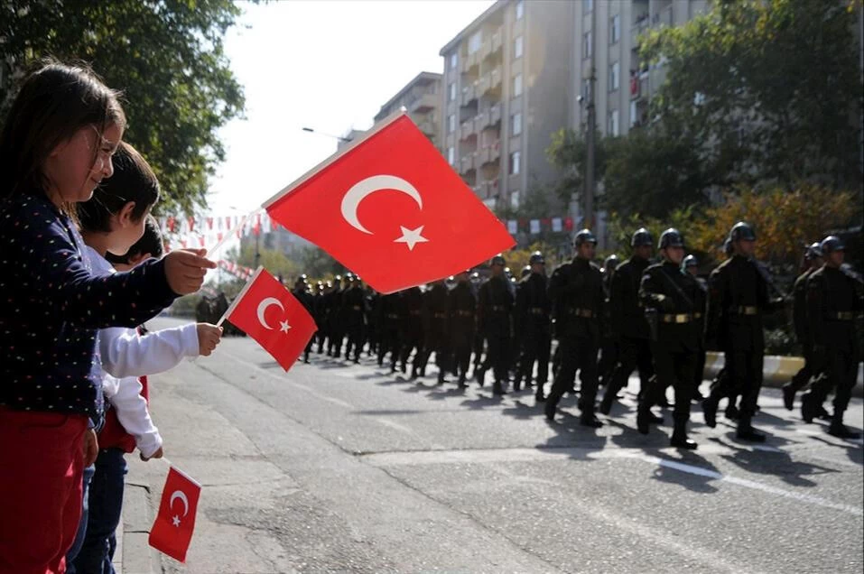 29 Ekim İstanbul Açık Olan Müzeler Ücretli mi Ücretsiz mi? Taksim Cumhuriyet, Anadolu Hisarı, Tekfur Sarayı Müzesi