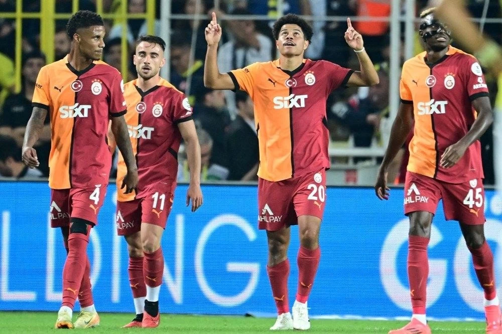 Galatasaray, UEFA Avrupa Ligi'nde PAOK'u Ağırlıyor! Muslera ve Ziyech Oynayacak mı?